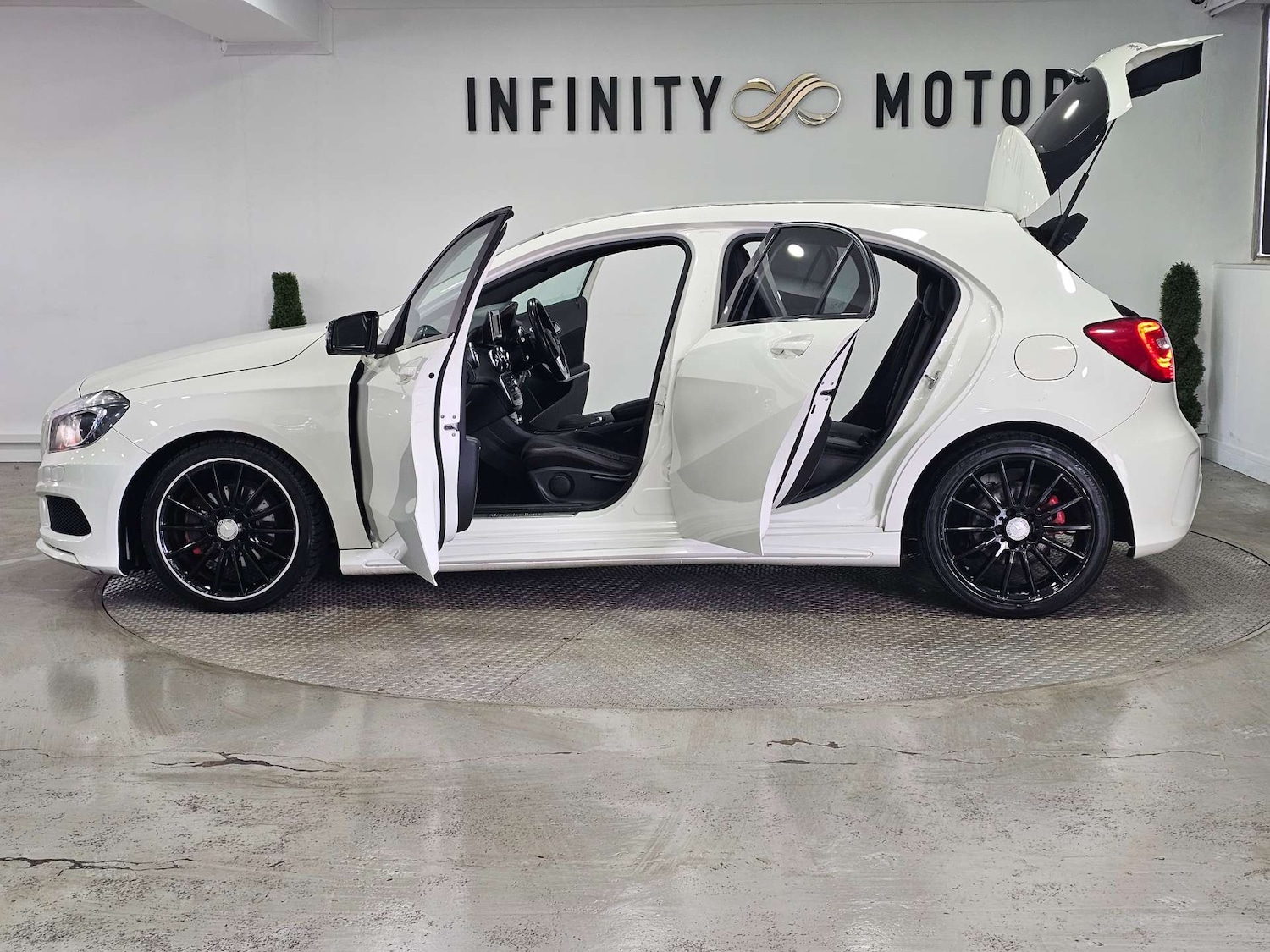 Used Mercedes-Benz A-Class 2015 for sale - 77241083: Photo 46