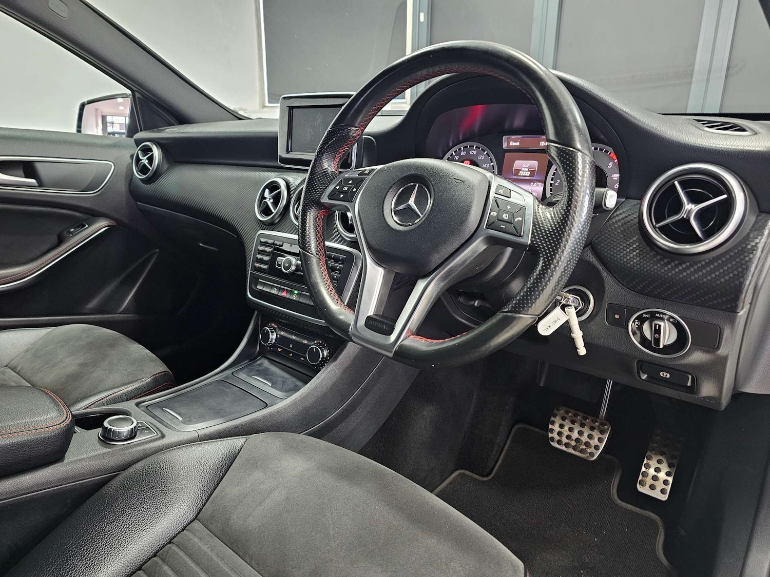 Used Mercedes-Benz A-Class 2015 for sale - 77241083: Photo 5