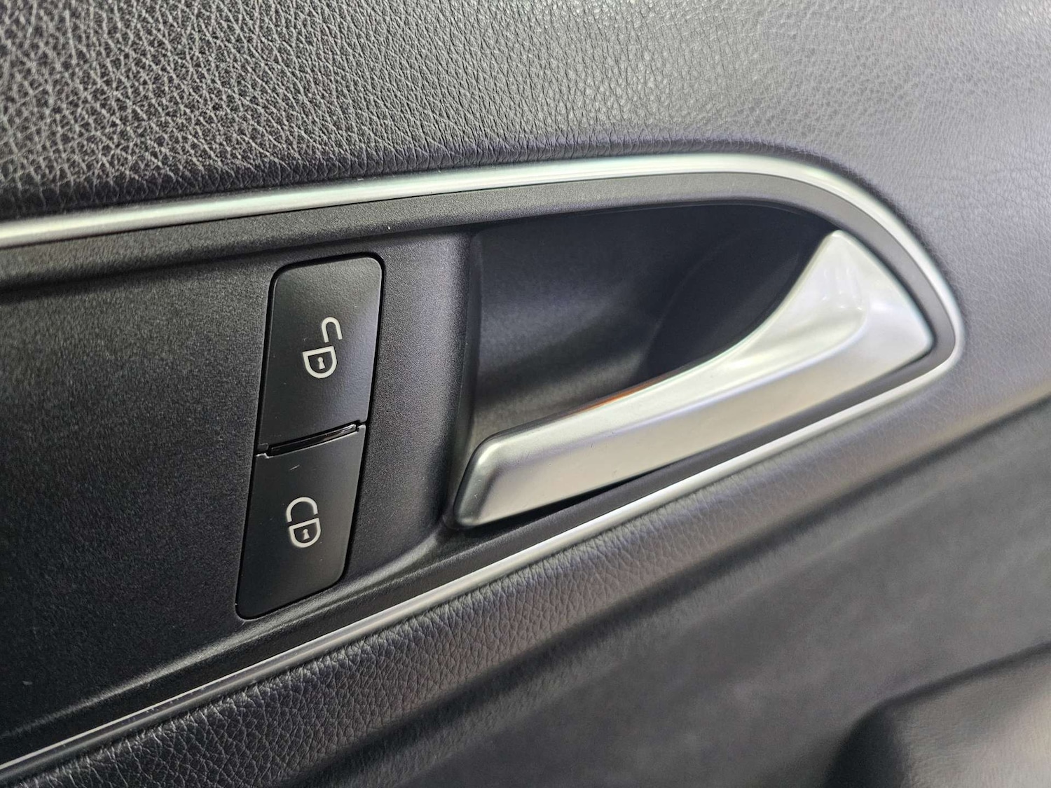 Used Mercedes-Benz A-Class 2015 for sale - 77241083: Photo 55