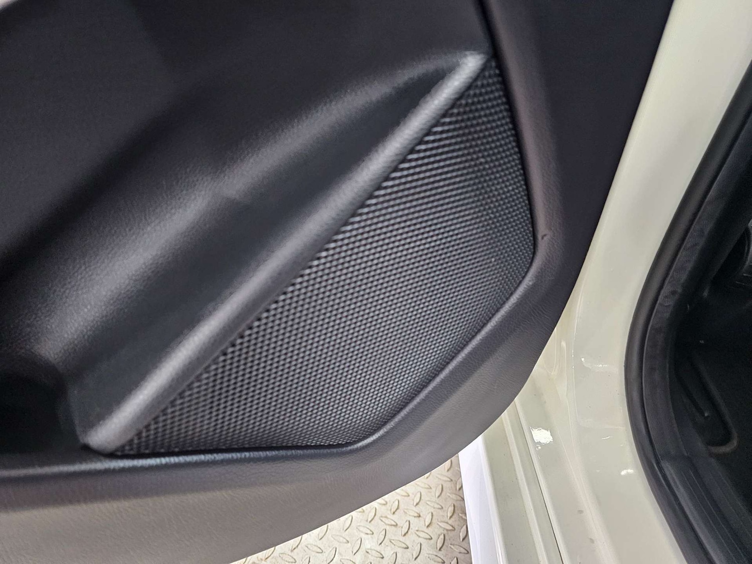 Used Mercedes-Benz A-Class 2015 for sale - 77241083: Photo 84