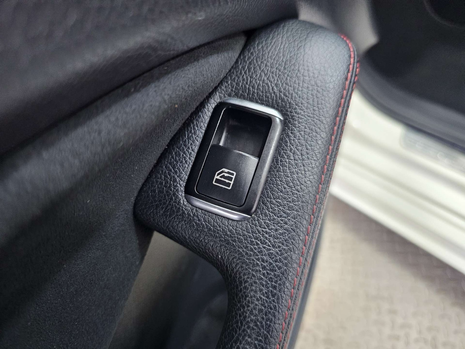 Used Mercedes-Benz A-Class 2015 for sale - 77241083: Photo 90