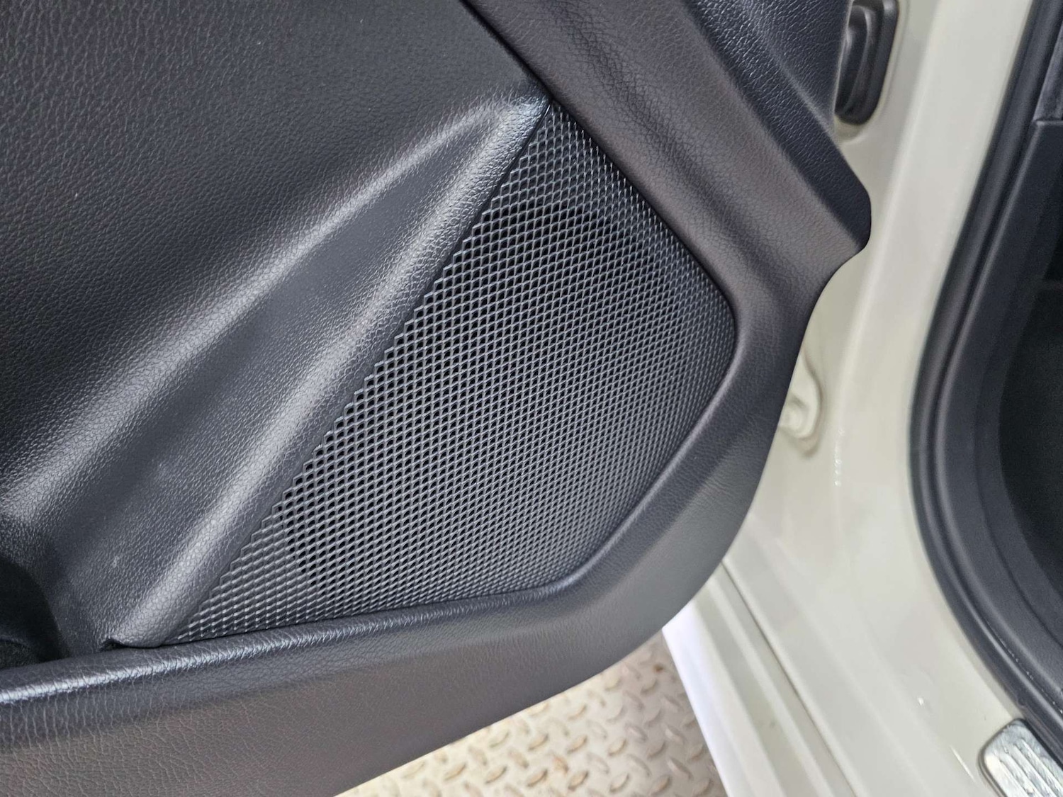 Used Mercedes-Benz A-Class 2015 for sale - 77241083: Photo 92