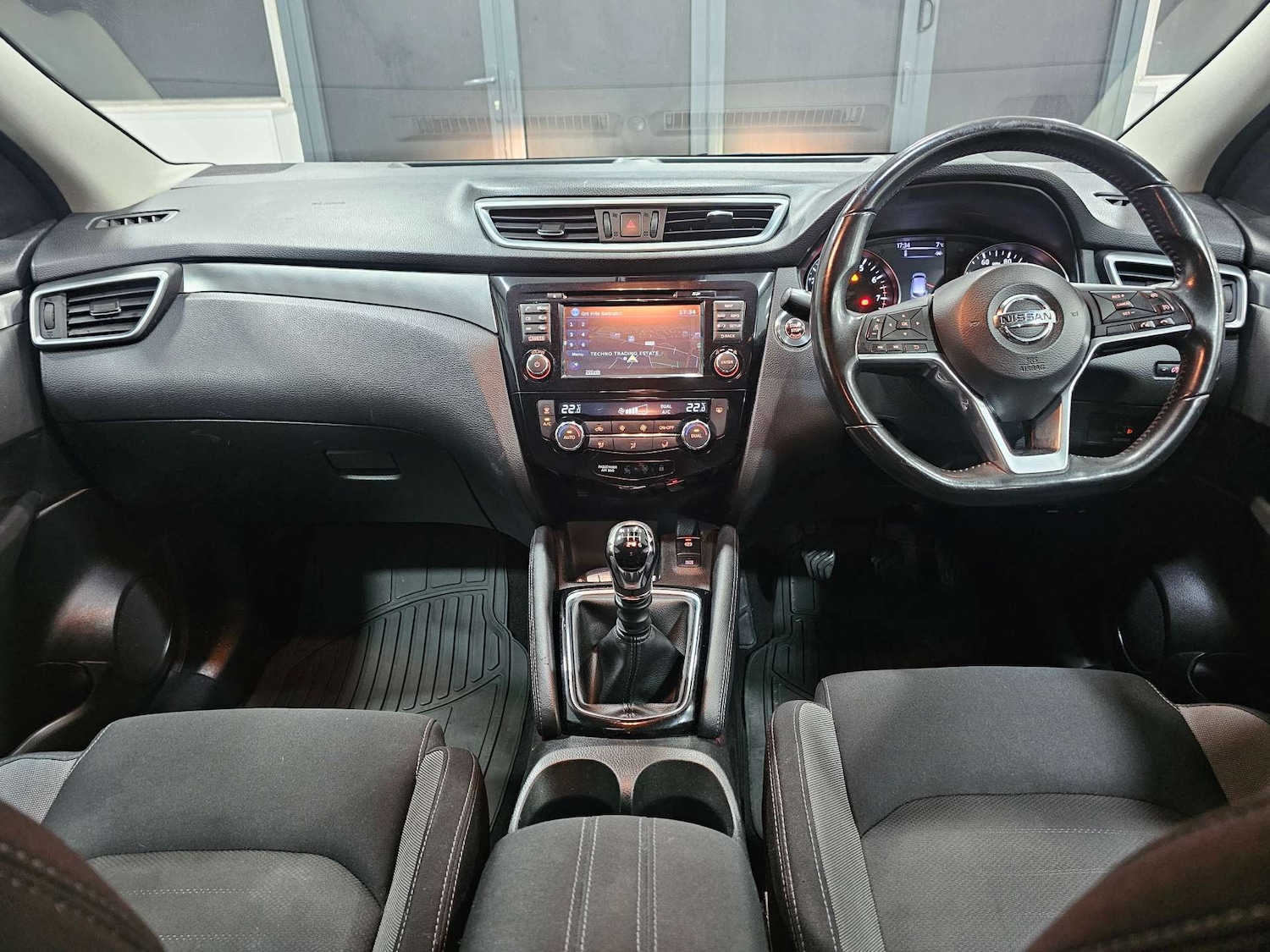 Used Nissan Qashqai 2017 for sale - 76972451: Photo 15