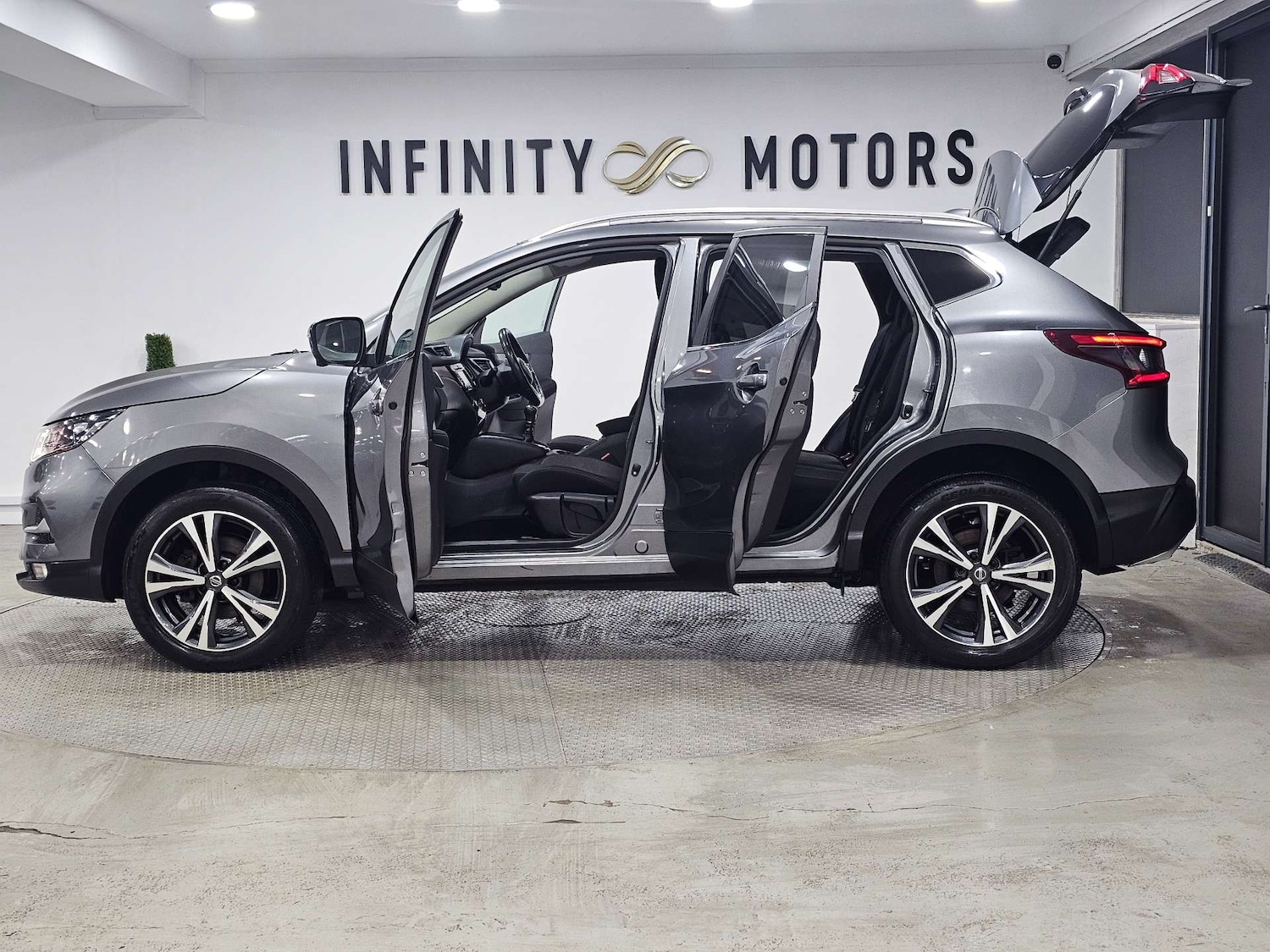 Used Nissan Qashqai 2017 for sale - 76972451: Photo 46