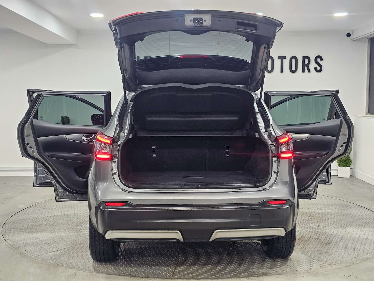 Used Nissan Qashqai 2017 for sale - 76972451: Photo 48