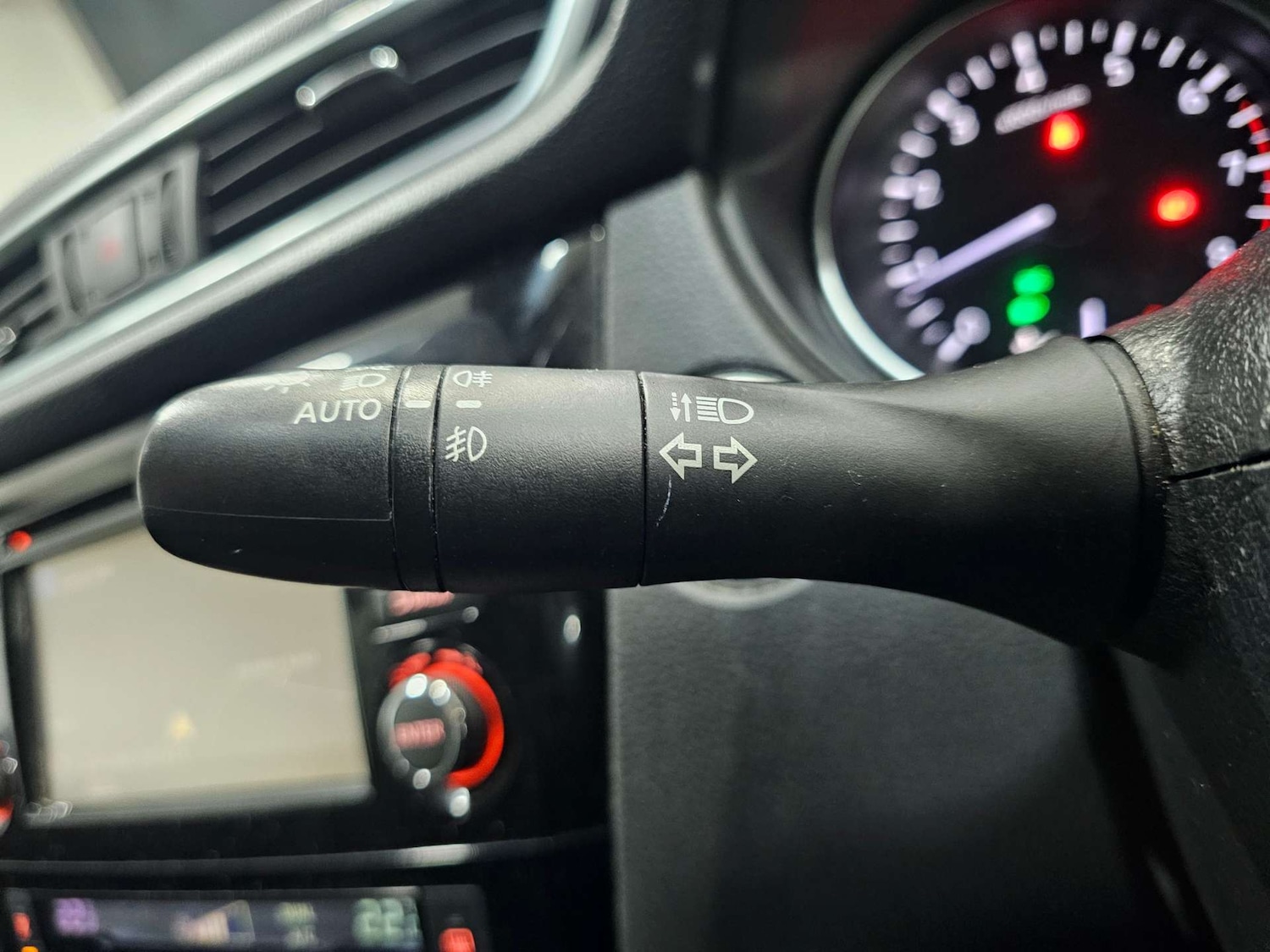 Used Nissan Qashqai 2017 for sale - 76972451: Photo 63