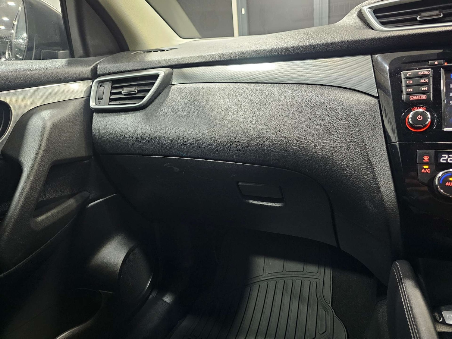 Used Nissan Qashqai 2017 for sale - 76972451: Photo 77