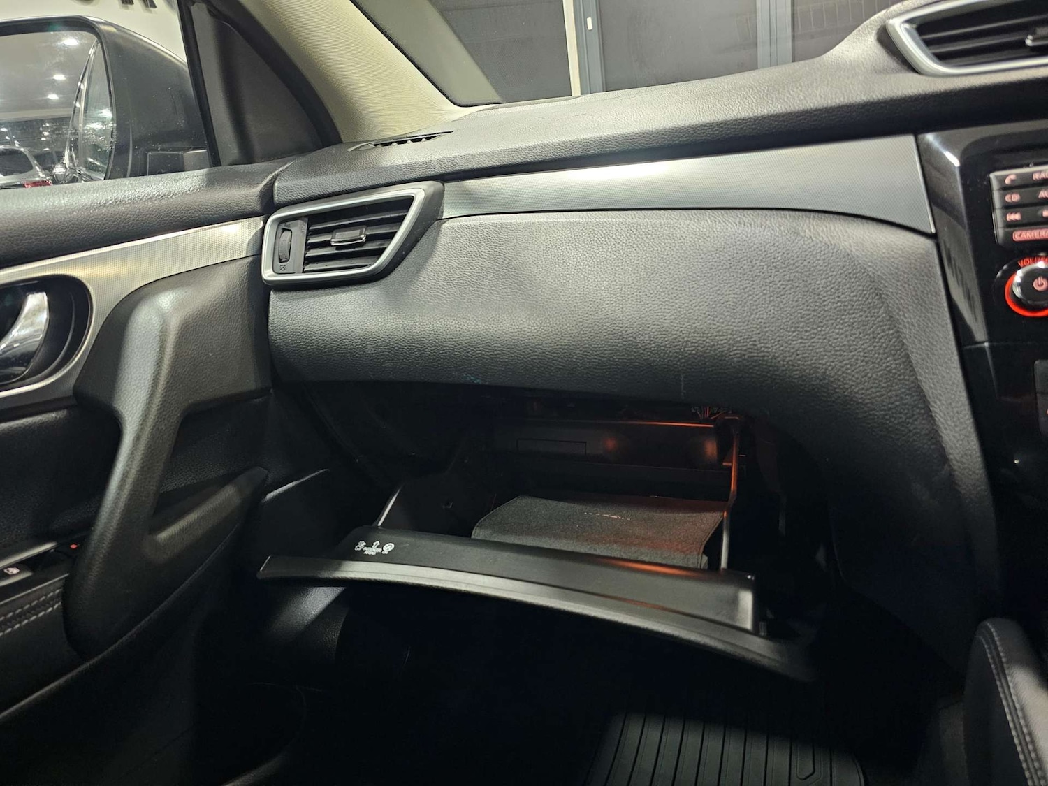 Used Nissan Qashqai 2017 for sale - 76972451: Photo 78