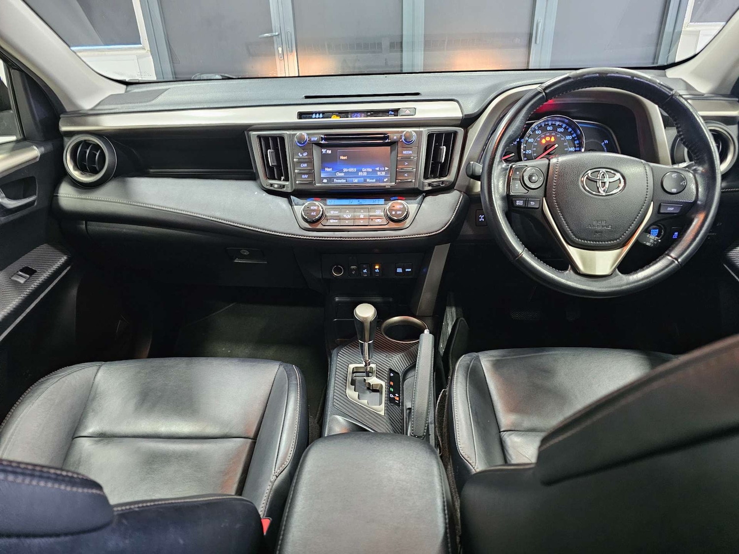 Used Toyota RAV4 2015 for sale - 77245605: Photo 15