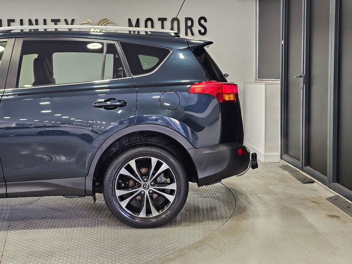 Used Toyota RAV4 2015 for sale - 77245605: Photo 21