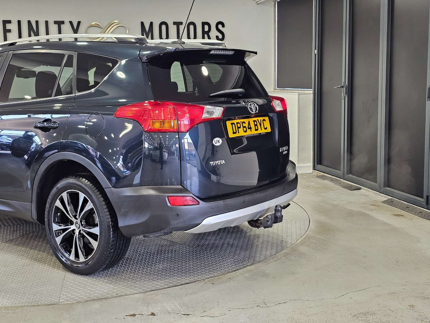 Used Toyota RAV4 2015 for sale - 77245605: Photo 28