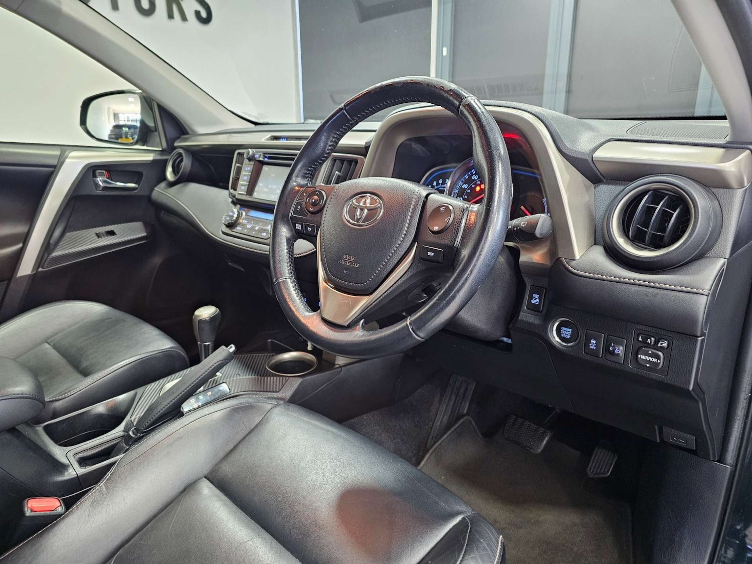 Used Toyota RAV4 2015 for sale - 77245605: Photo 5