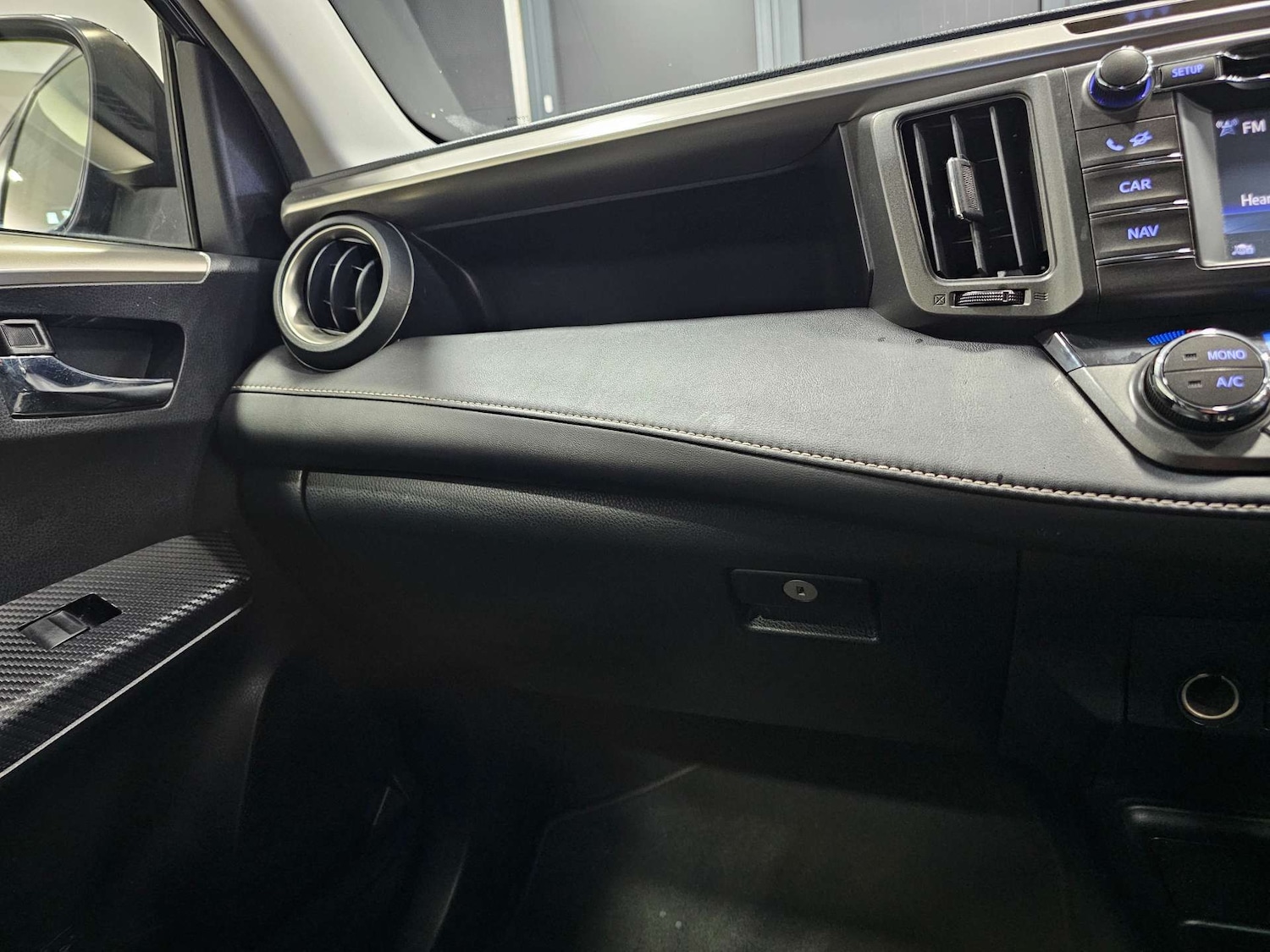 Used Toyota RAV4 2015 for sale - 77245605: Photo 71