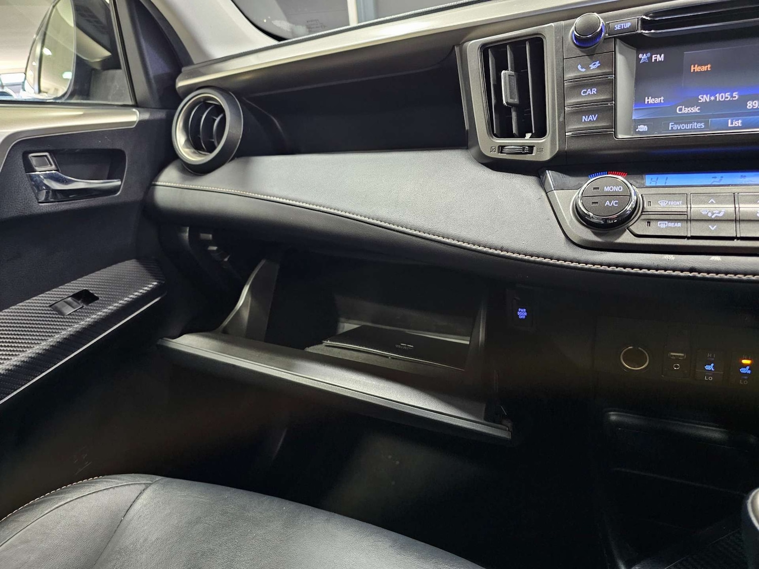 Used Toyota RAV4 2015 for sale - 77245605: Photo 72