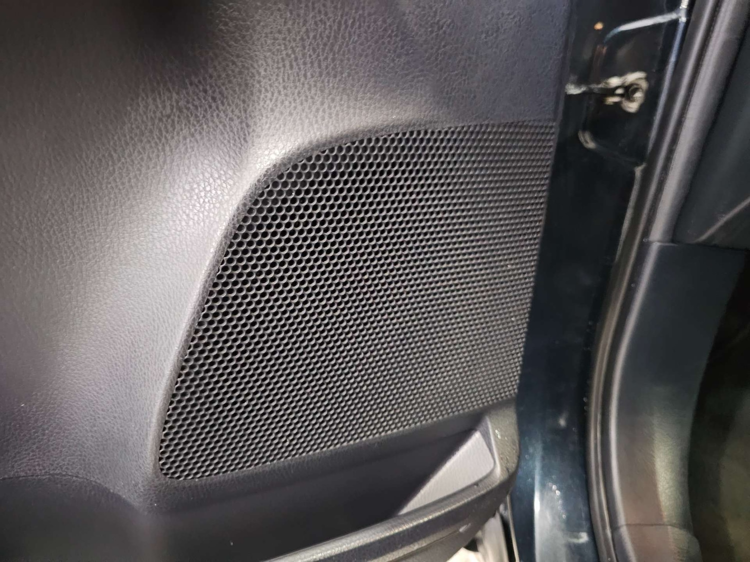 Used Toyota RAV4 2015 for sale - 77245605: Photo 87