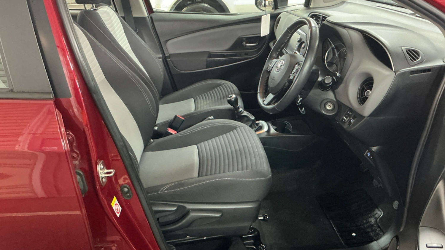 Used Toyota Yaris 2019 for sale - 77025196: Photo 11