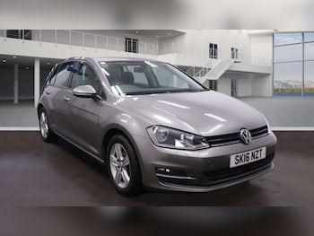 Used Volkswagen Golf 2016 for sale - 76972311: Photo