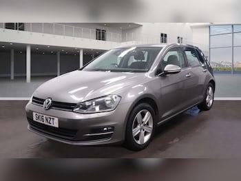 Used Volkswagen Golf 2016 for sale - 76972311: Photo
