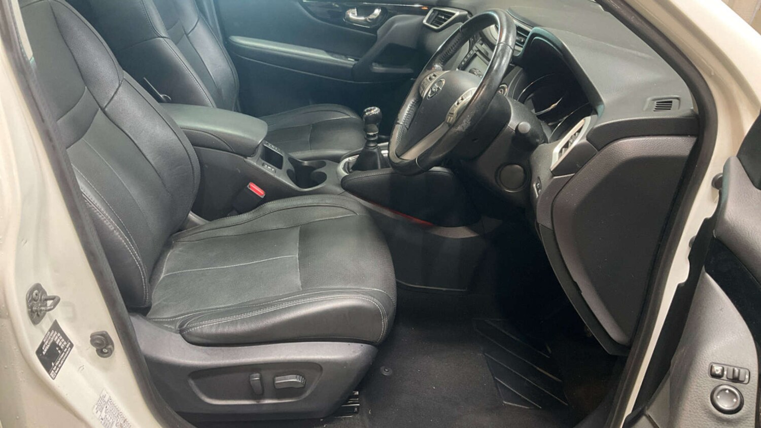 Used Nissan Qashqai 2017 for sale - 77417604: Photo 11