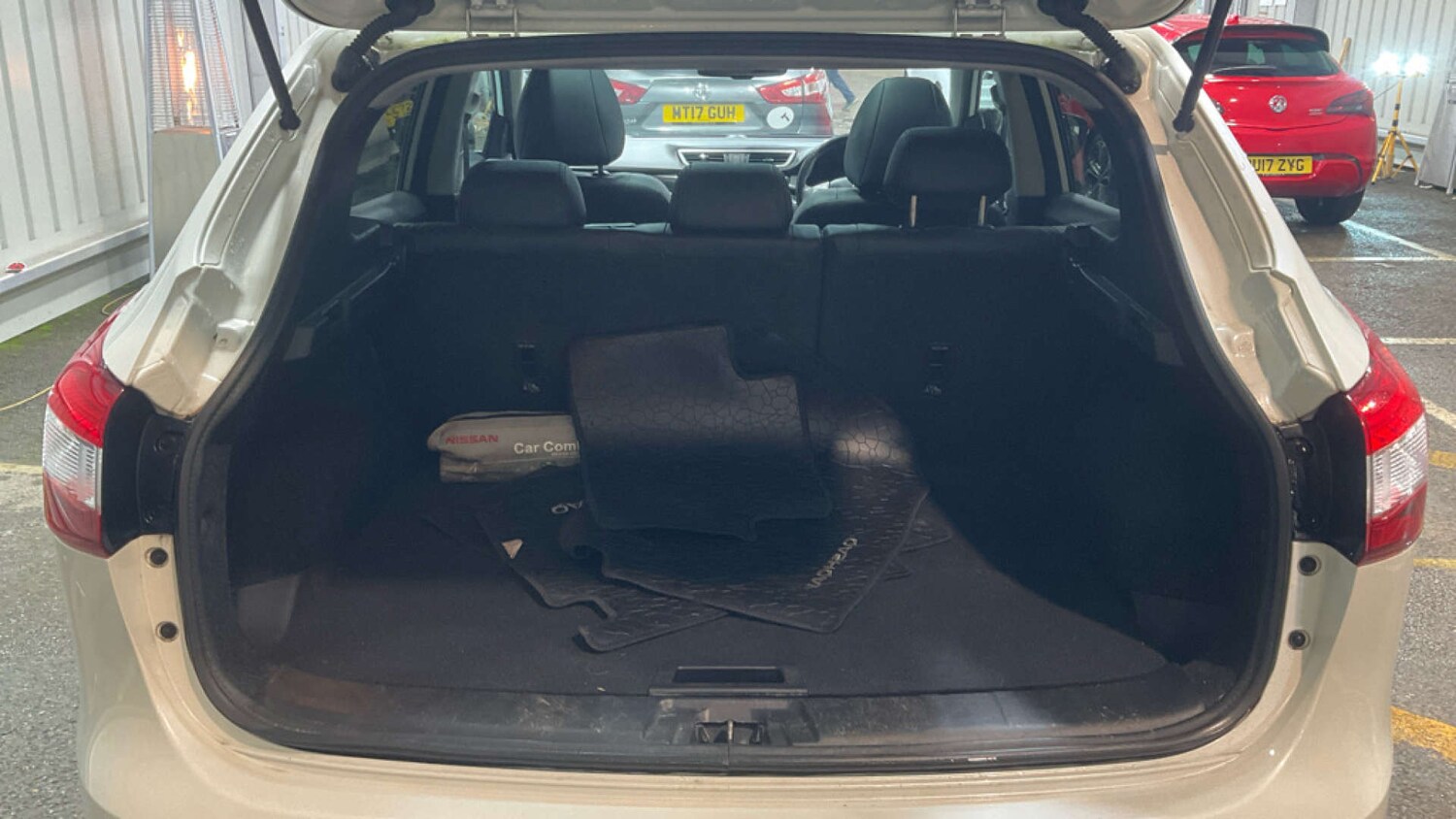 Used Nissan Qashqai 2017 for sale - 77417604: Photo 9