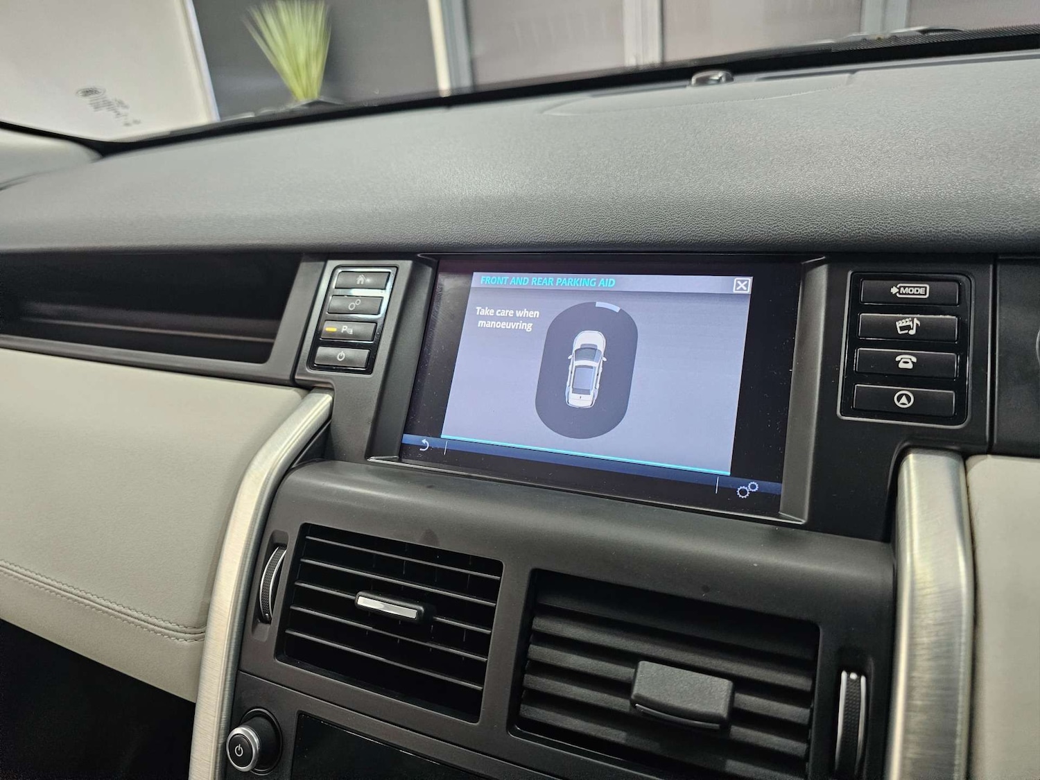 Used Land Rover Discovery Sport 2016 for sale - 77983801: Photo 10