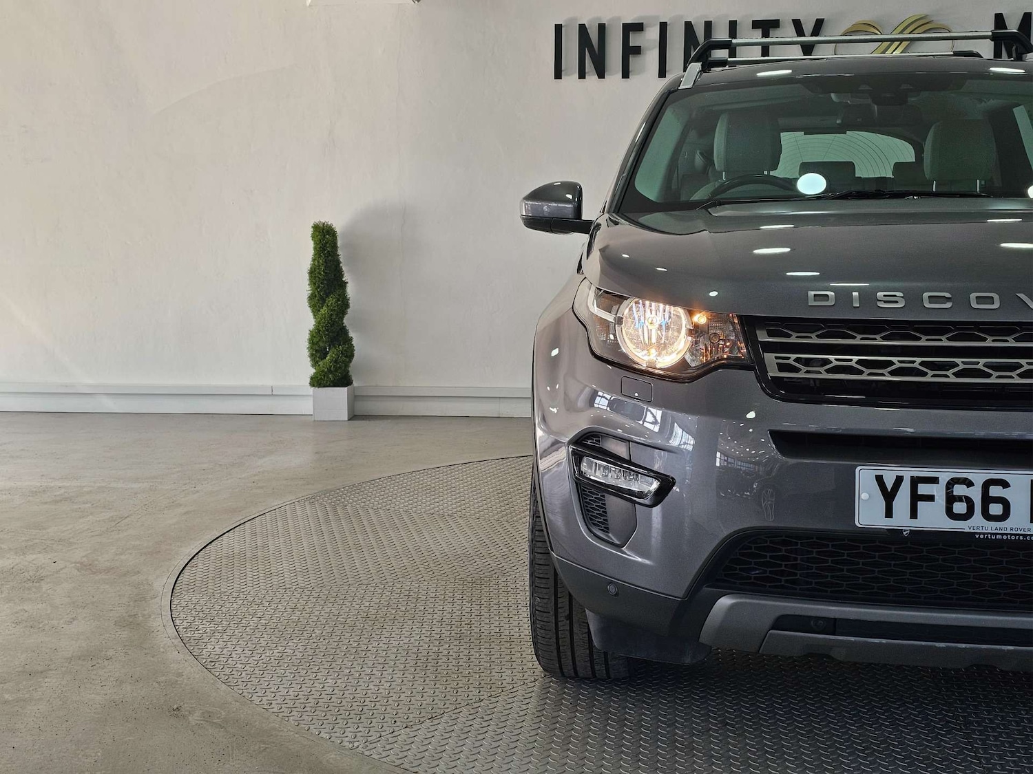 Used Land Rover Discovery Sport 2016 for sale - 77983801: Photo 17