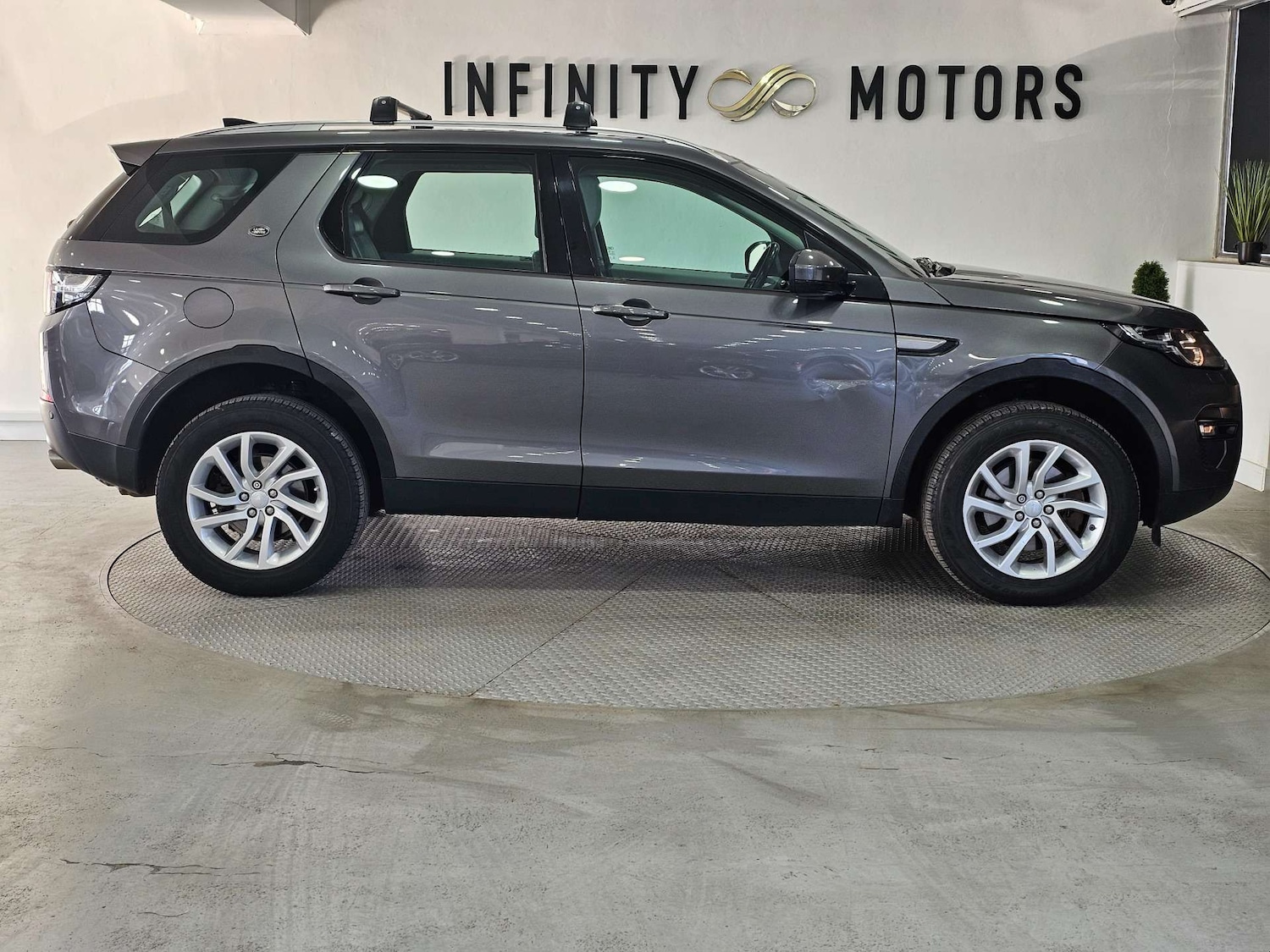 Used Land Rover Discovery Sport 2016 for sale - 77983801: Photo 18