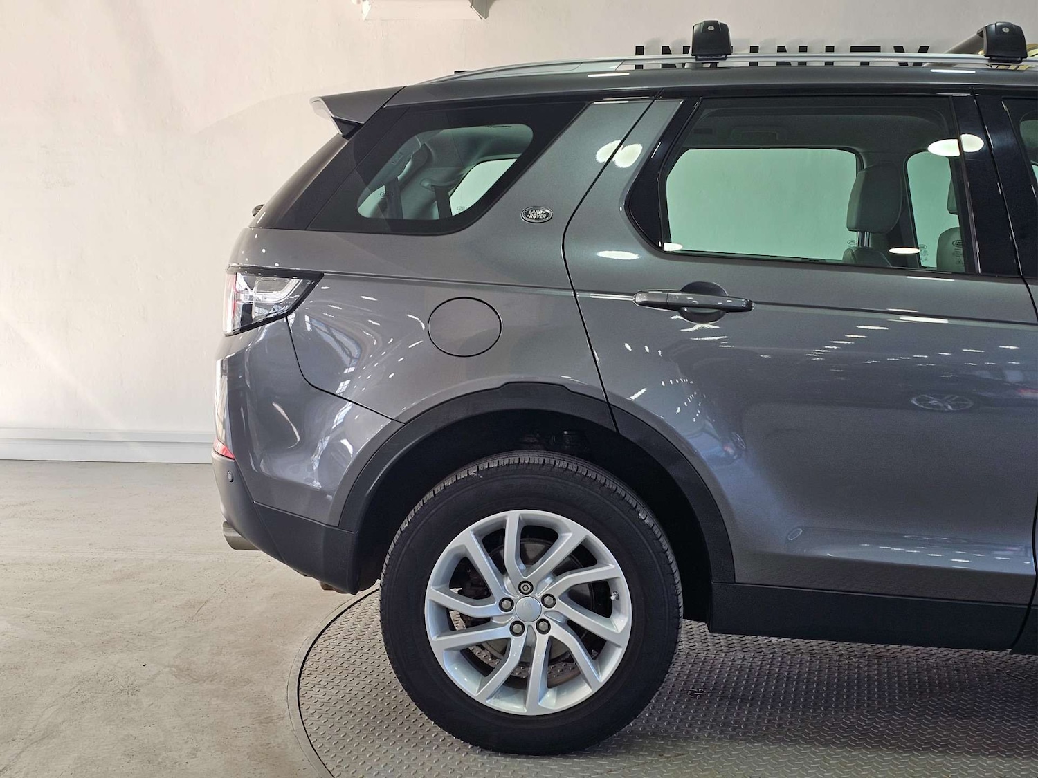 Used Land Rover Discovery Sport 2016 for sale - 77983801: Photo 24