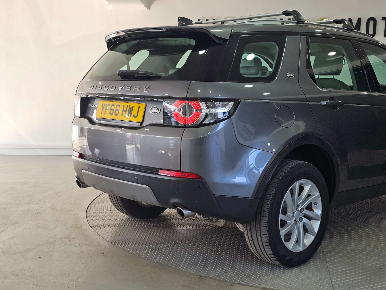 Used Land Rover Discovery Sport 2016 for sale - 77983801: Photo 26