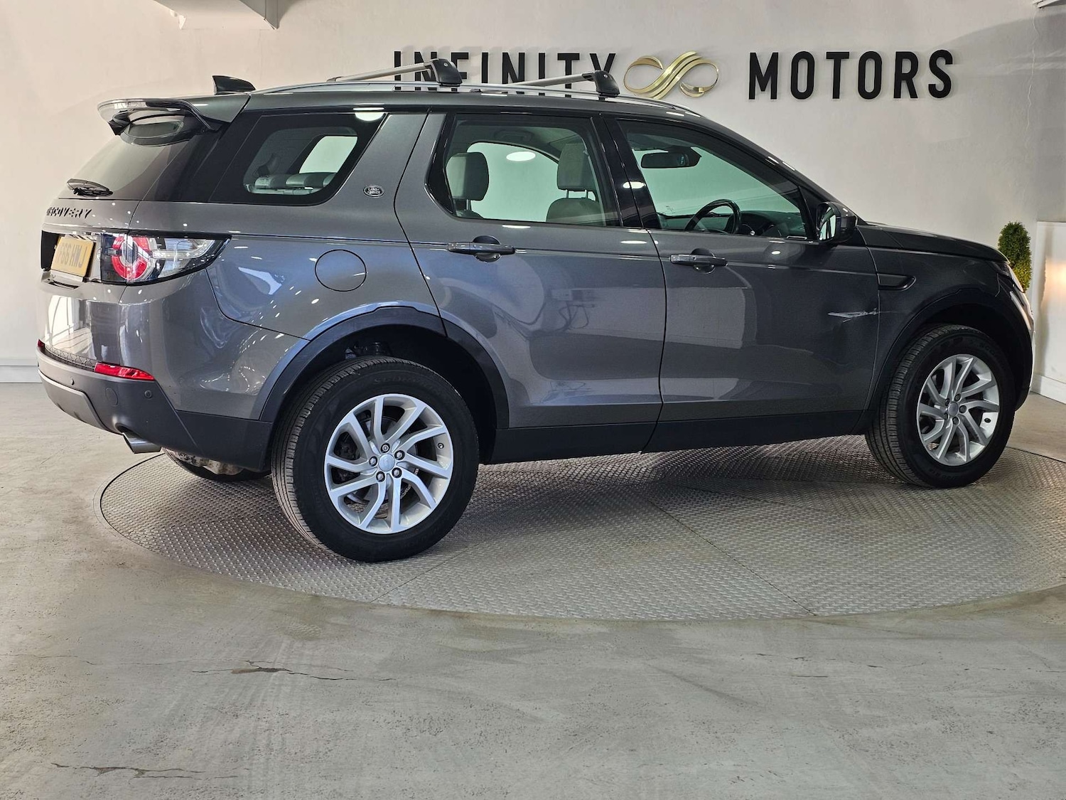 Used Land Rover Discovery Sport 2016 for sale - 77983801: Photo 27