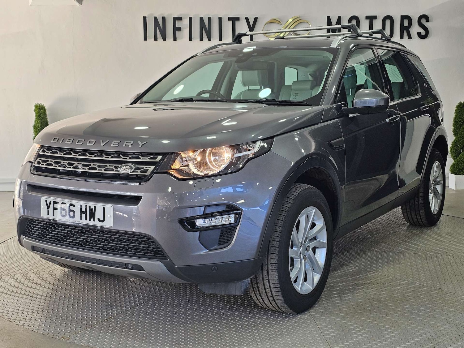 Used Land Rover Discovery Sport 2016 for sale - 77983801: Photo 4