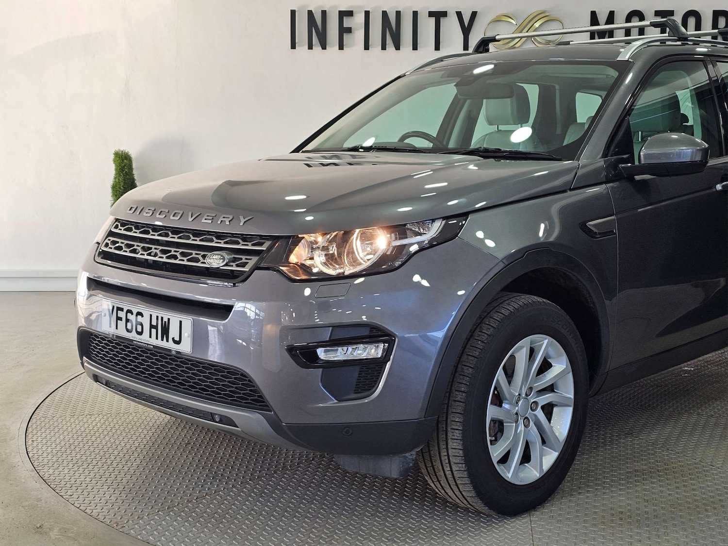 Used Land Rover Discovery Sport 2016 for sale - 77983801: Photo 40