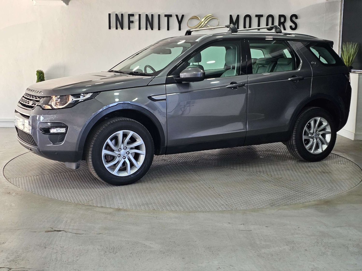 Used Land Rover Discovery Sport 2016 for sale - 77983801: Photo 41