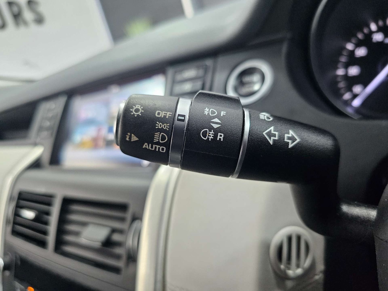 Used Land Rover Discovery Sport 2016 for sale - 77983801: Photo 58