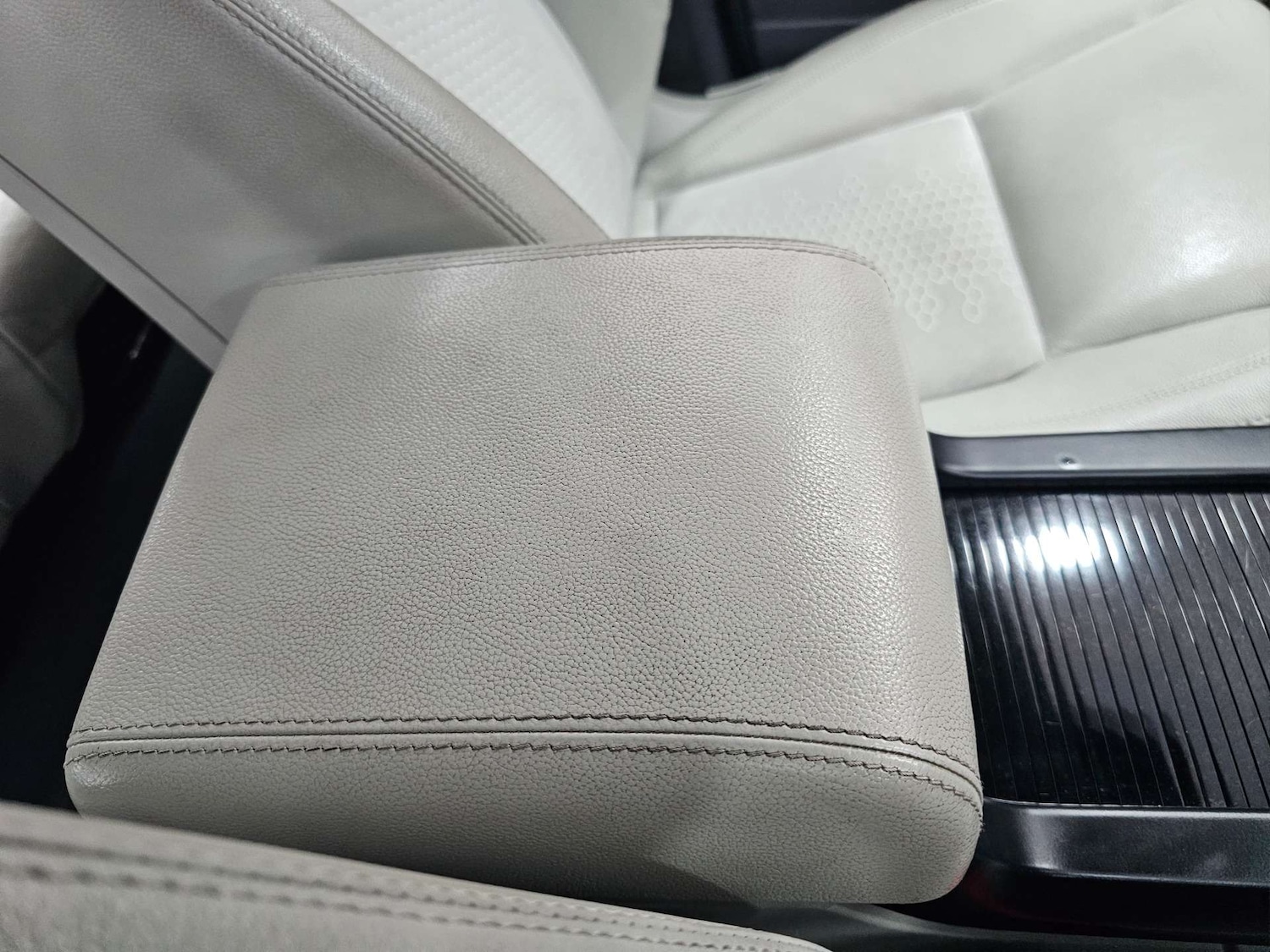 Used Land Rover Discovery Sport 2016 for sale - 77983801: Photo 63