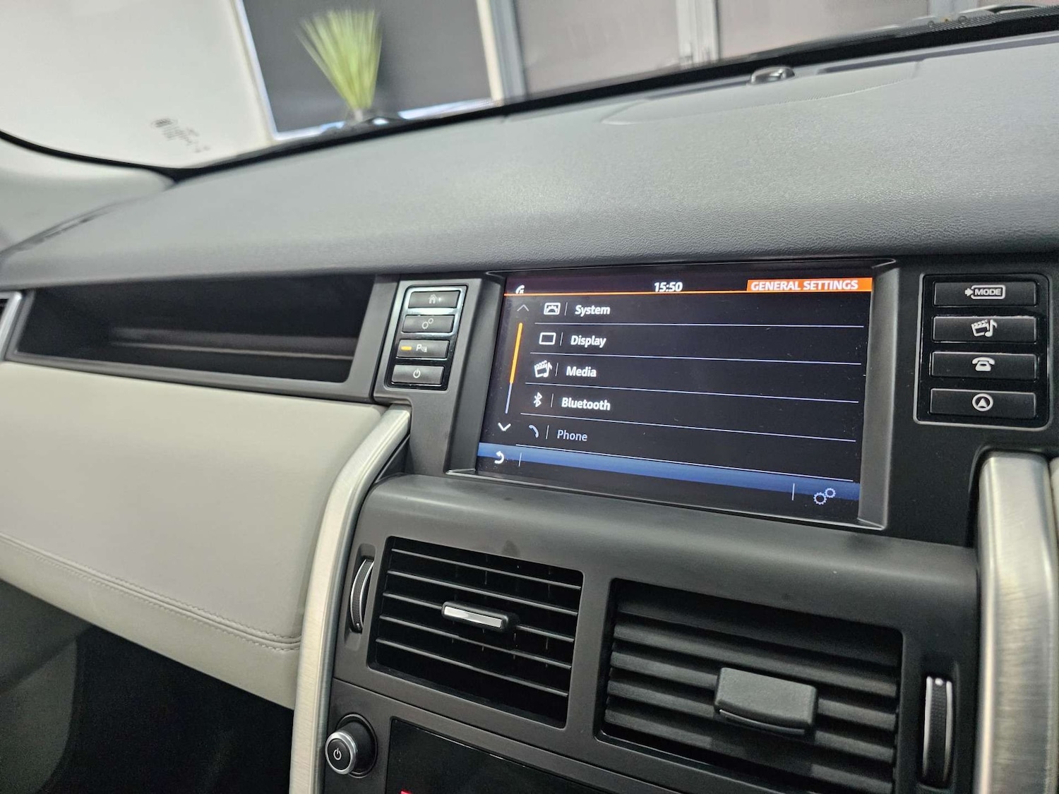 Used Land Rover Discovery Sport 2016 for sale - 77983801: Photo 69