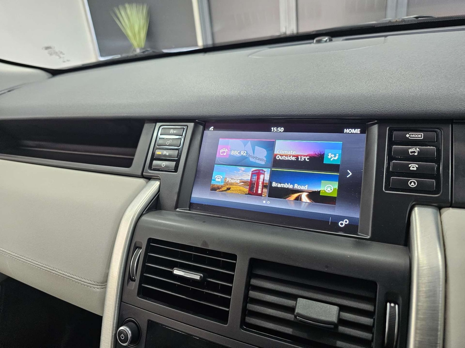 Used Land Rover Discovery Sport 2016 for sale - 77983801: Photo 70