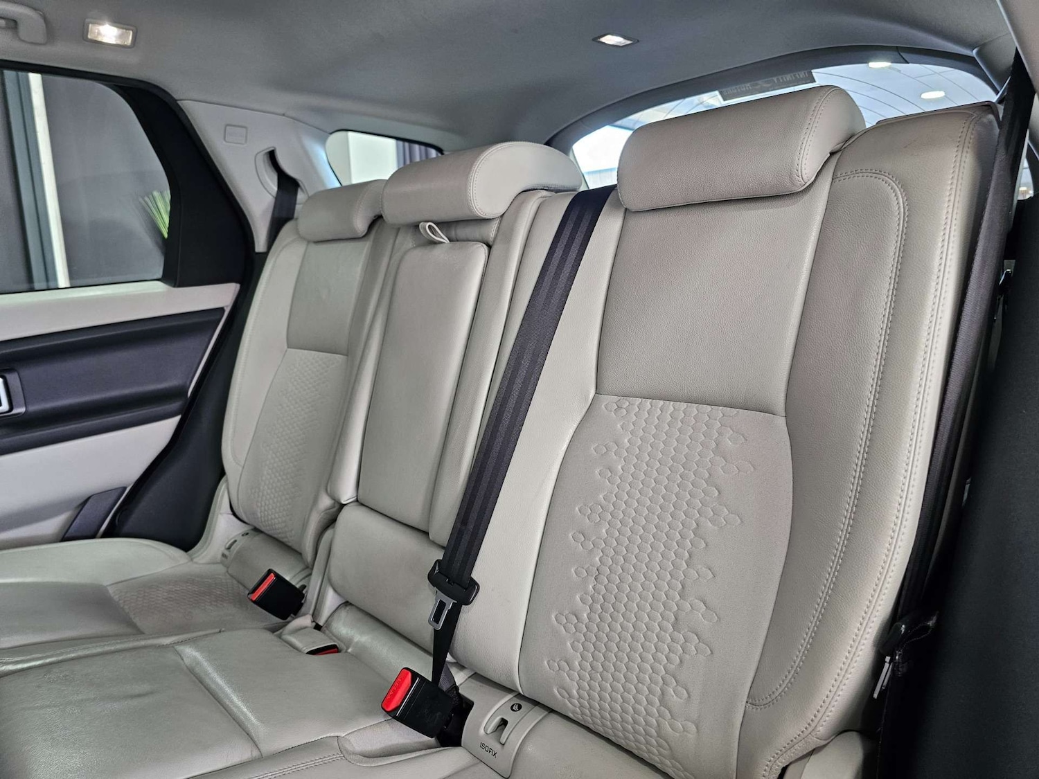 Used Land Rover Discovery Sport 2016 for sale - 77983801: Photo 92