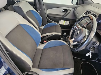 Used Volkswagen Polo 2015 for sale - 79477834: Photo