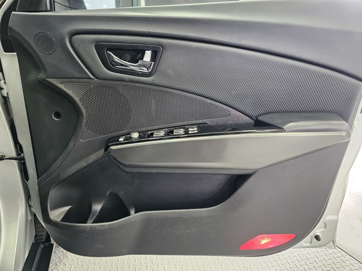 Used Ssangyong Tivoli 2017 for sale - 78068113: Photo 44