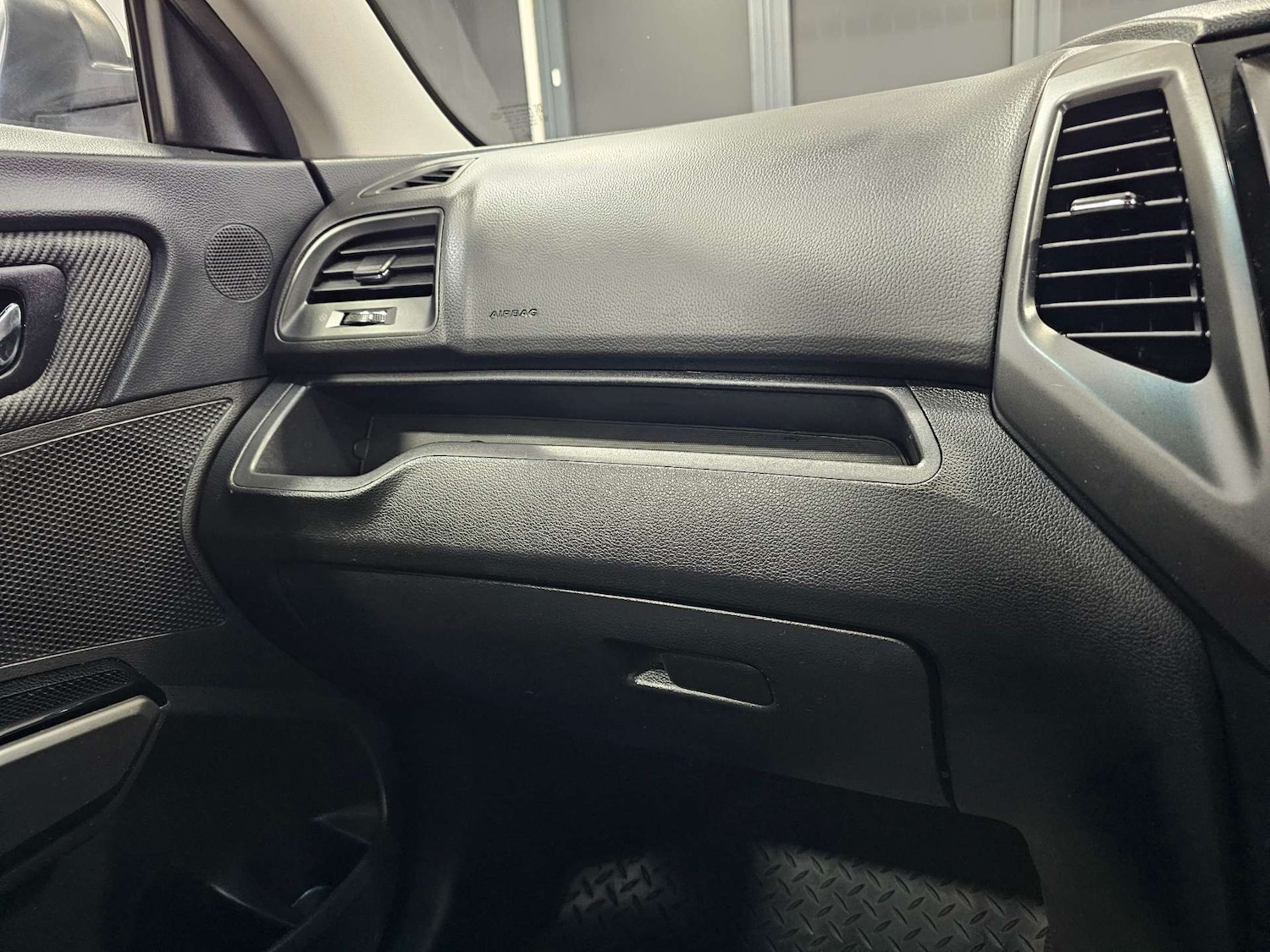 Used Ssangyong Tivoli 2017 for sale - 78068113: Photo 65