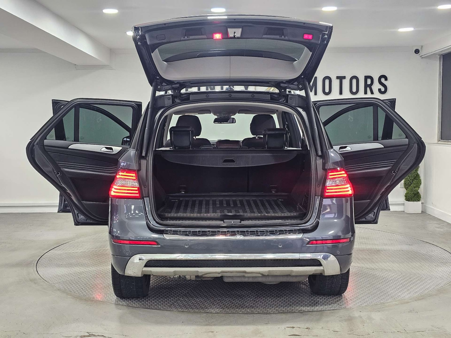 Used Mercedes-Benz M Class 2014 for sale - 76972367: Photo 43