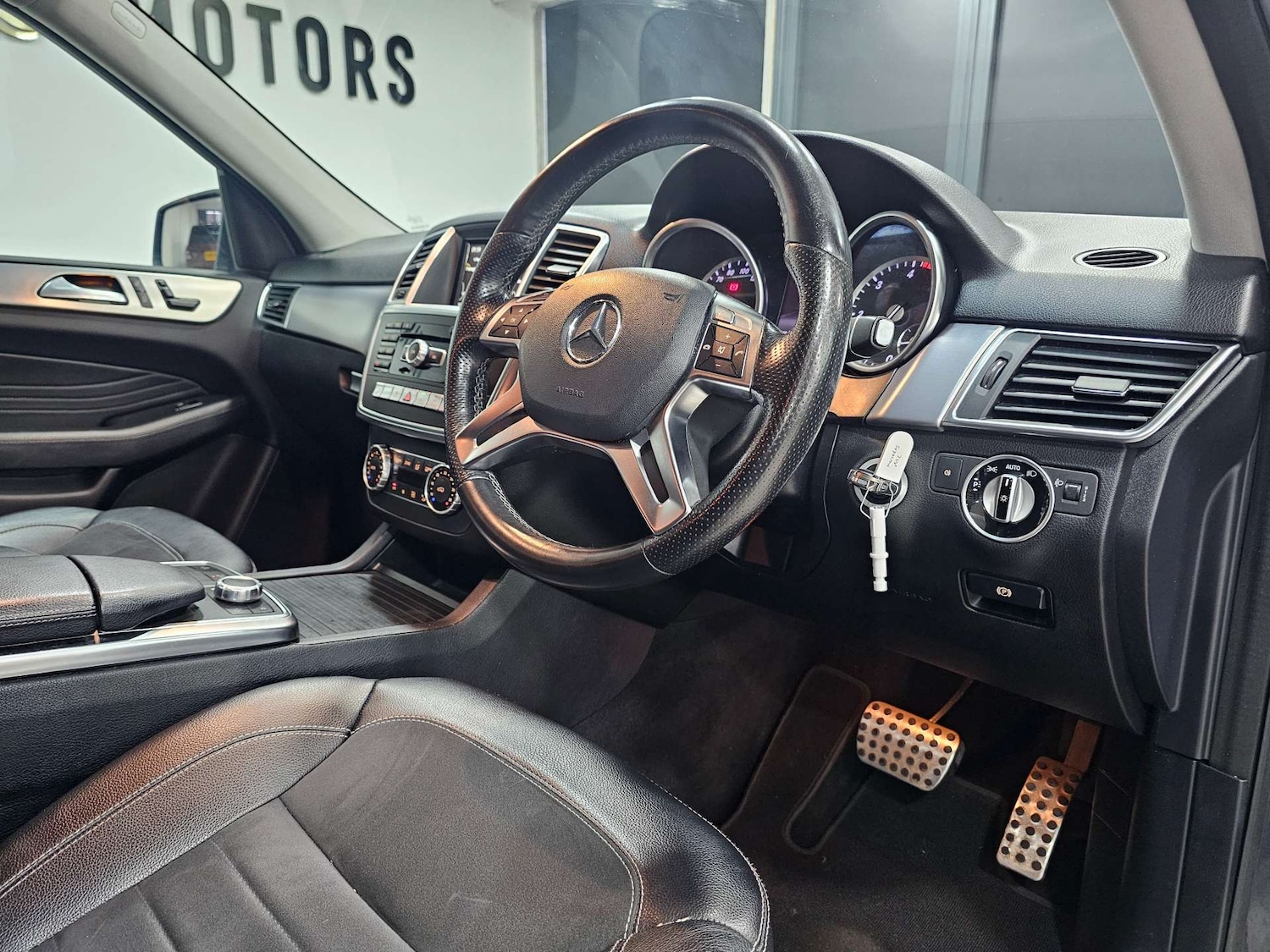 Used Mercedes-Benz M Class 2014 for sale - 76972367: Photo 5