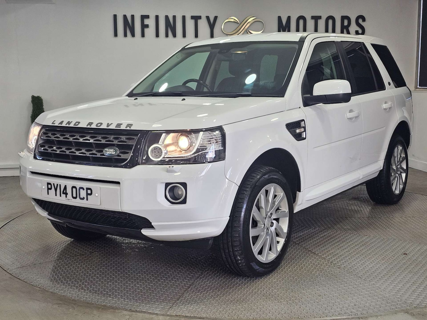 Used Land Rover Freelander 2014 for sale - 77125192: Photo 4
