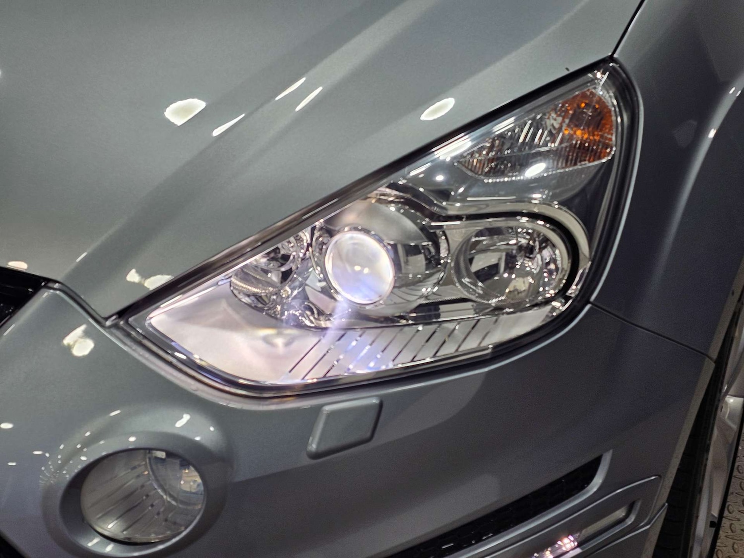 Used Ford S-Max 2013 for sale - 76972457: Photo 18