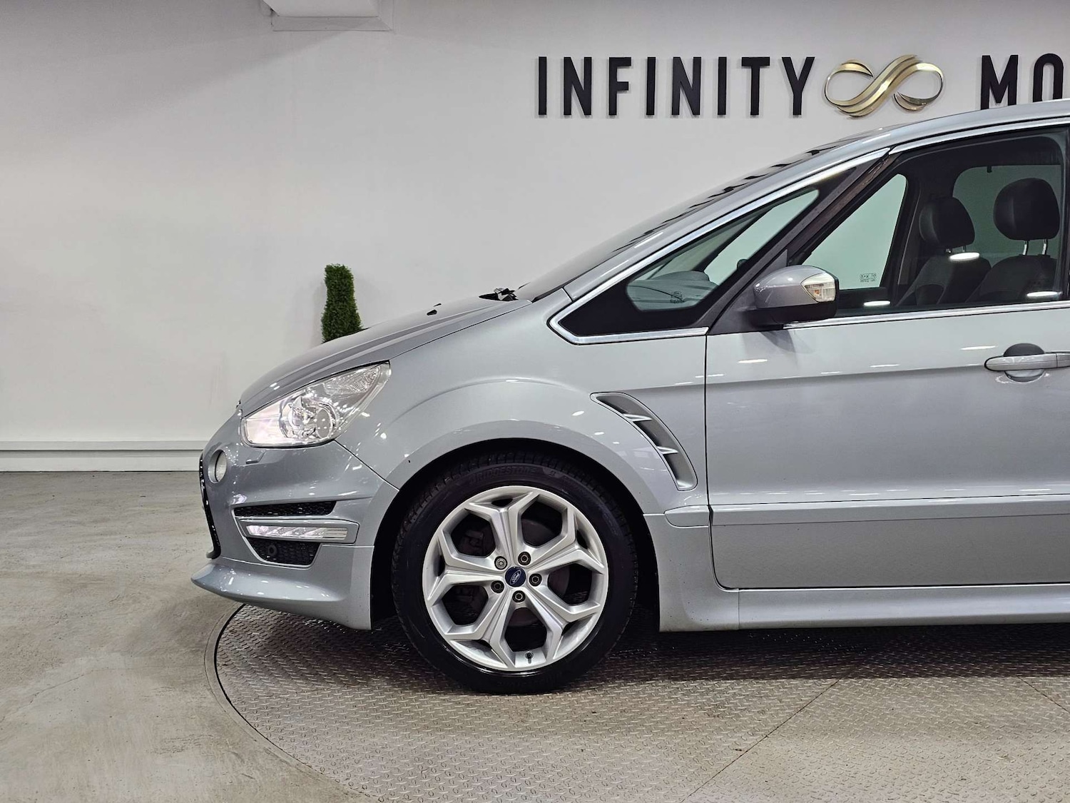 Used Ford S-Max 2013 for sale - 76972457: Photo 22