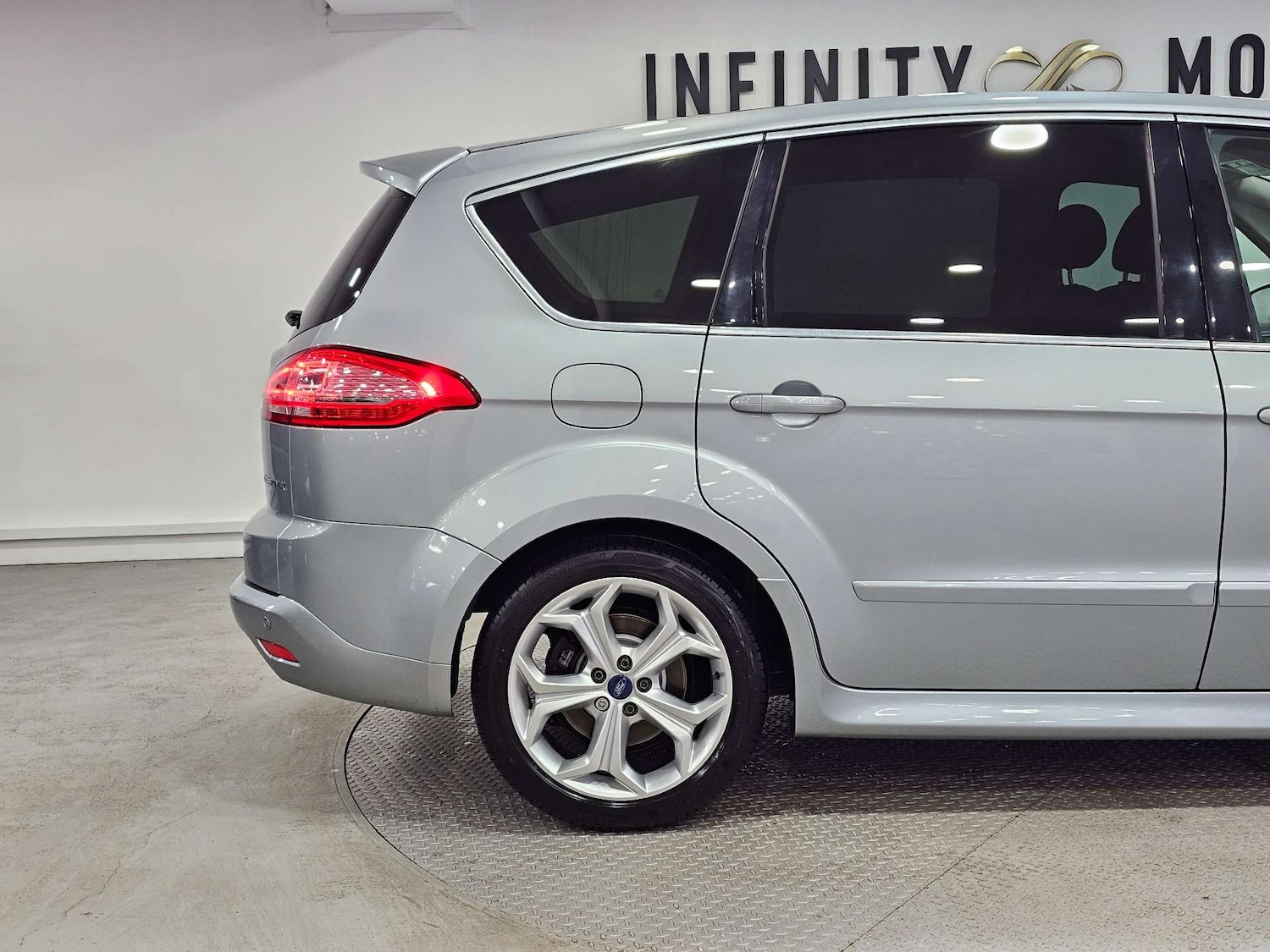 Used Ford S-Max 2013 for sale - 76972457: Photo 37