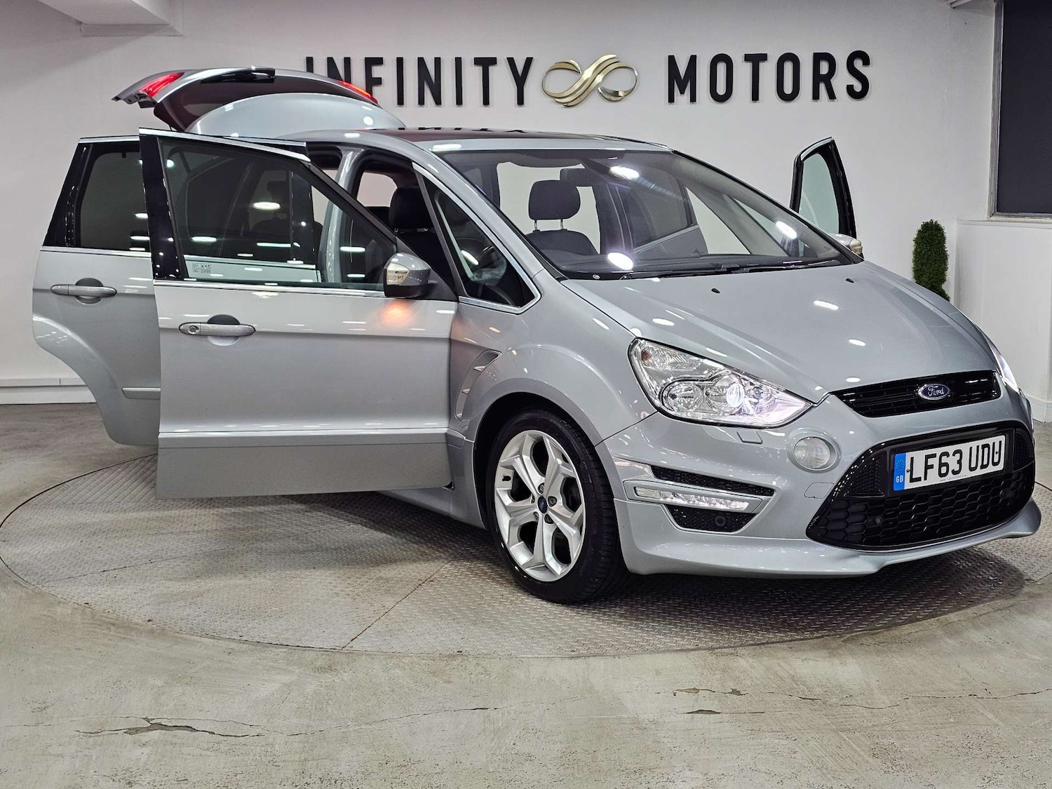 Used Ford S-Max 2013 for sale - 76972457: Photo 43