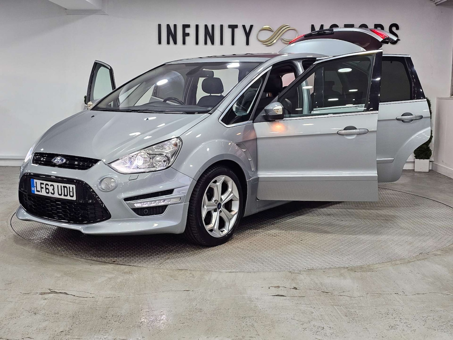 Used Ford S-Max 2013 for sale - 76972457: Photo 45