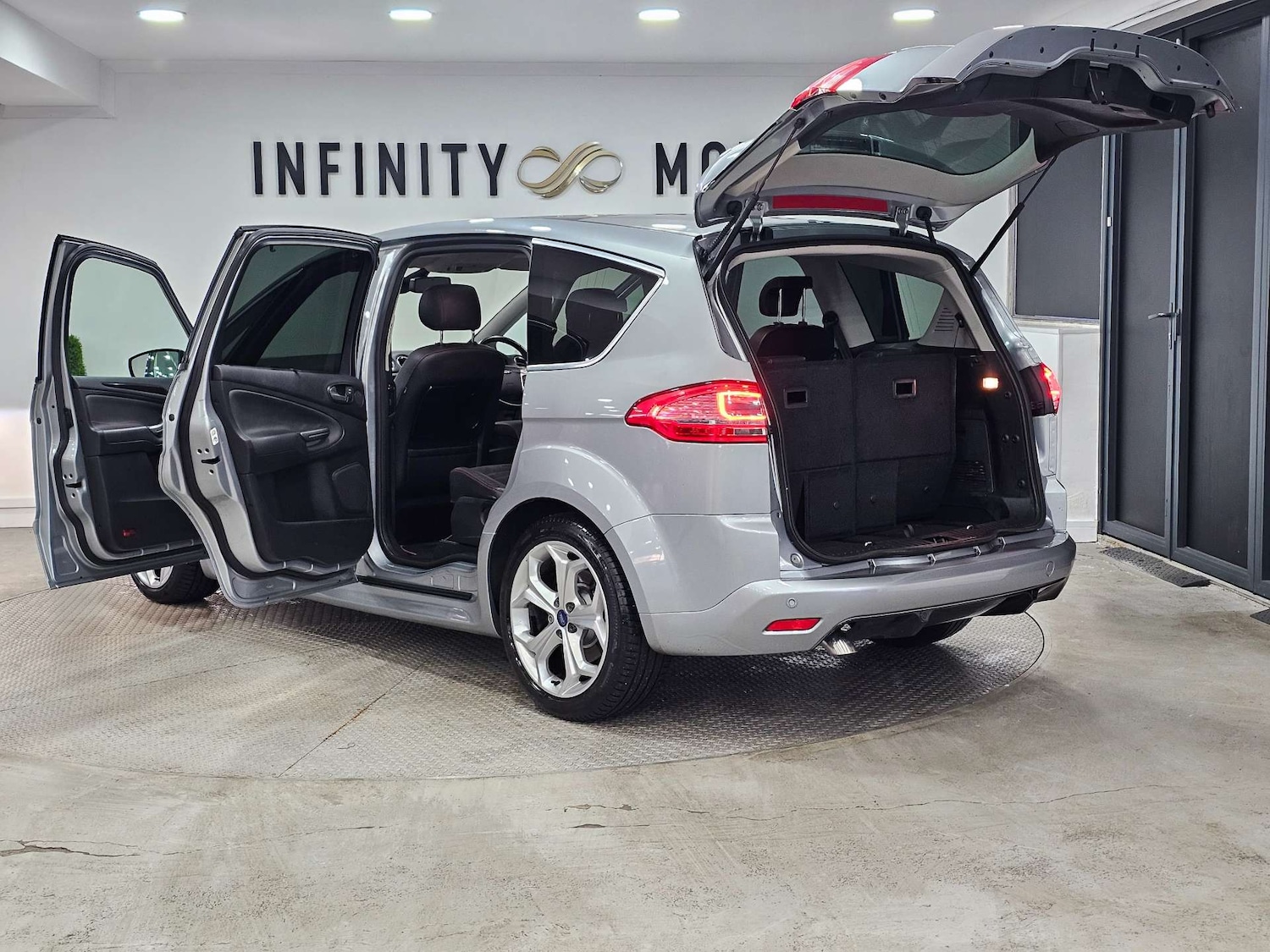 Used Ford S-Max 2013 for sale - 76972457: Photo 47